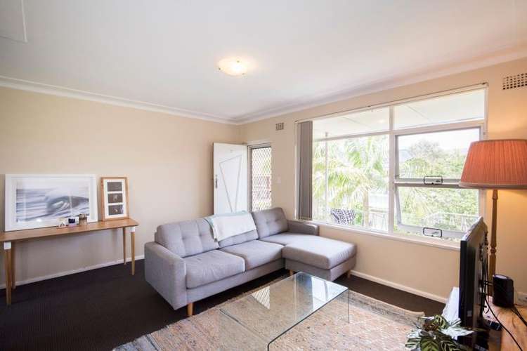 Second view of Homely unit listing, 8/5 Oceanview Road, Freshwater NSW 2096