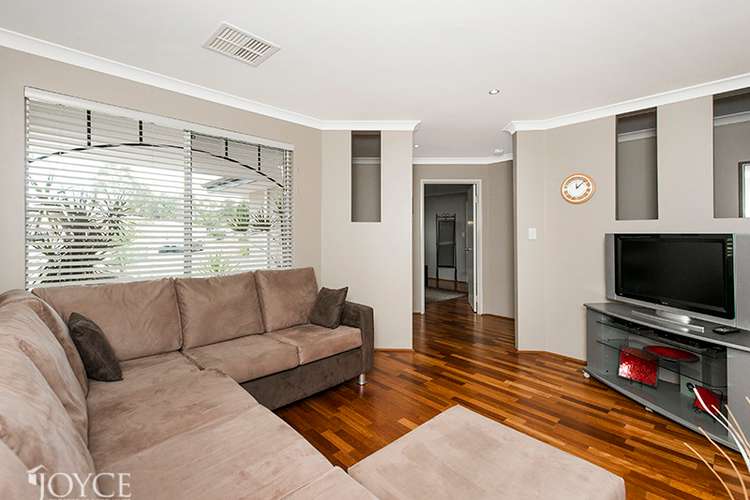 Fifth view of Homely house listing, 5 Yama Close, Carramar WA 6031