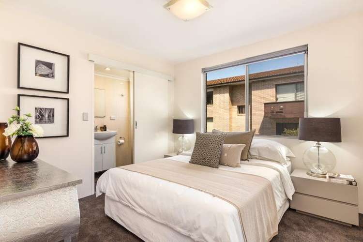 Third view of Homely apartment listing, 4/106 Beach Street, Coogee NSW 2034