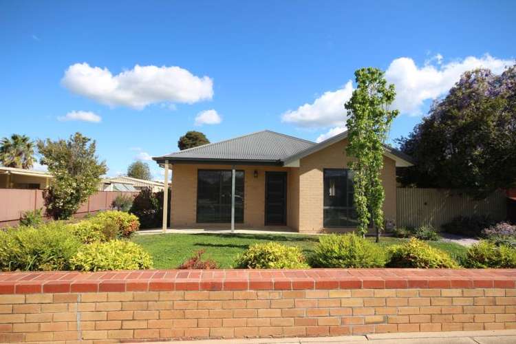 Main view of Homely townhouse listing, 1/39 Williams Road, Wangaratta VIC 3677