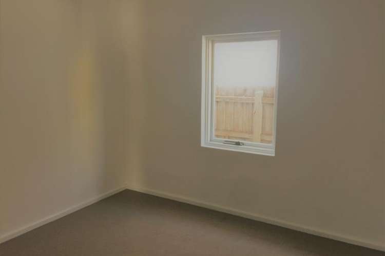 Fifth view of Homely unit listing, 2/33 Kangaroo Road, Murrumbeena VIC 3163