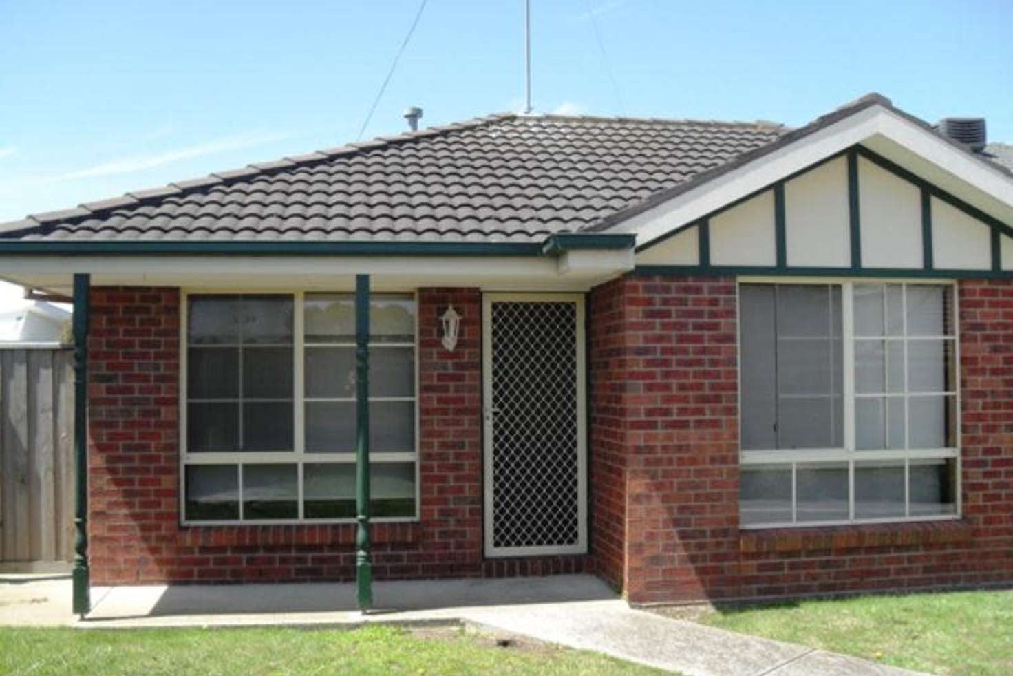 Main view of Homely house listing, 2/5 Arbour Grove, Belmont VIC 3216