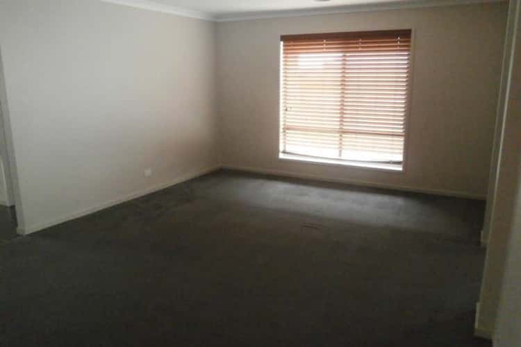 Second view of Homely house listing, 9 Reginato Court, Tarneit VIC 3029