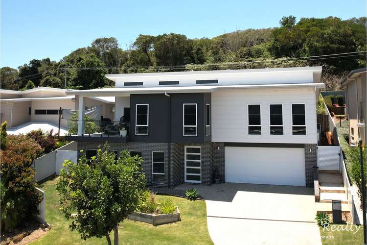 13 Jonathan Place, Forster NSW 2428
