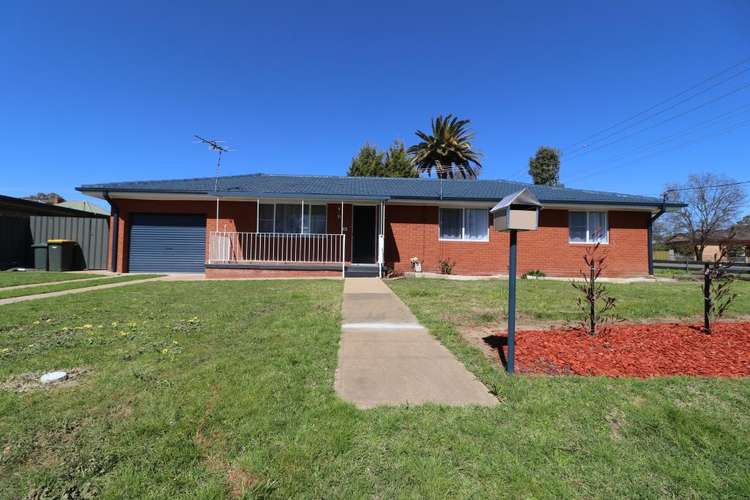 32 RIPON ST, Young NSW 2594