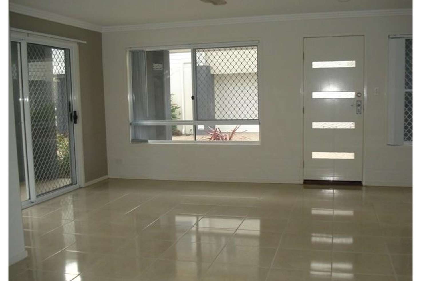 Main view of Homely unit listing, 2/21-23 Thompson Cres, Clontarf QLD 4019