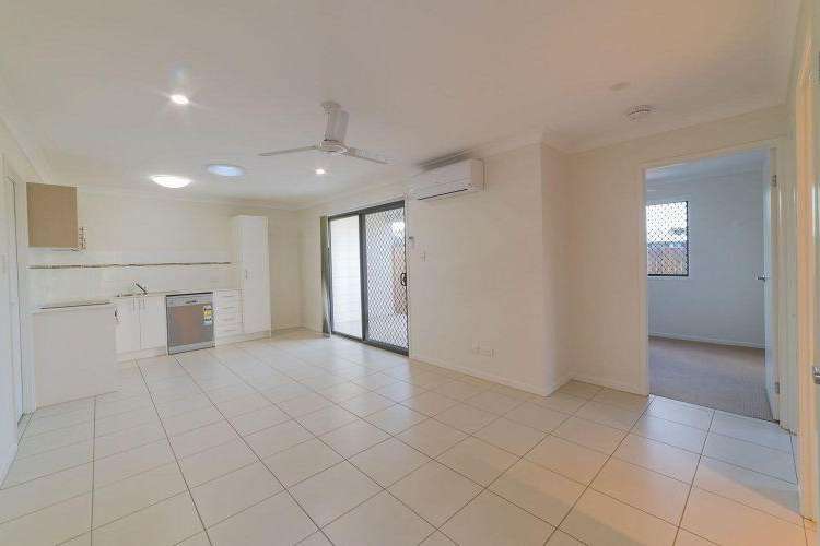 Main view of Homely other listing, 2/10 Bruce Baker Court, Crestmead QLD 4132