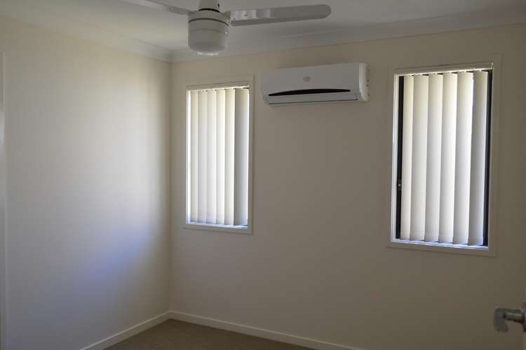 Fifth view of Homely semiDetached listing, 2/4 Wattlegrove 251 Middle Road, Boronia Heights QLD 4124