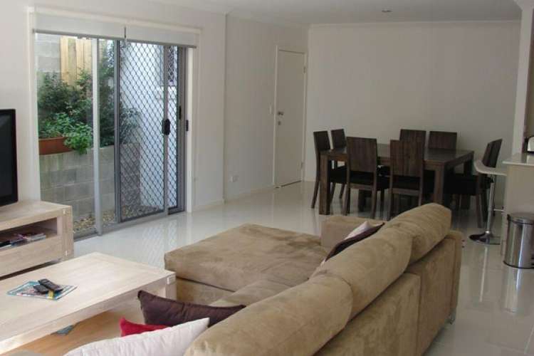 Fourth view of Homely townhouse listing, 2/11 Elliot, Norman Park QLD 4170