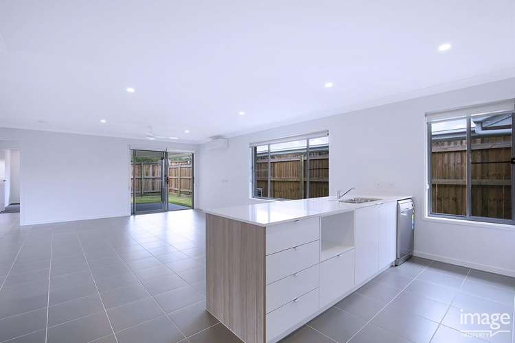 Second view of Homely house listing, 52 Chambers Ridge Boulevard, Park Ridge QLD 4125