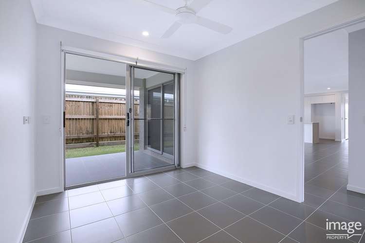 Fourth view of Homely house listing, 52 Chambers Ridge Boulevard, Park Ridge QLD 4125