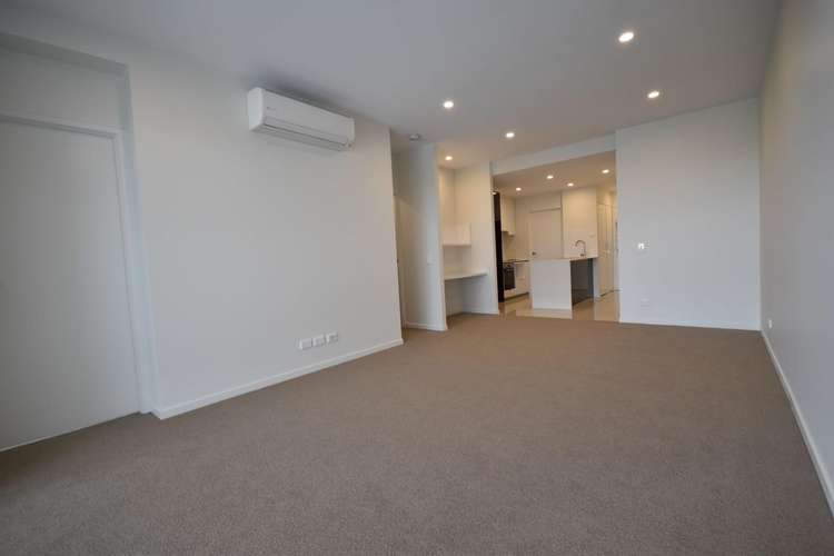 Third view of Homely apartment listing, 35/55 Princess St, Kangaroo Point QLD 4169