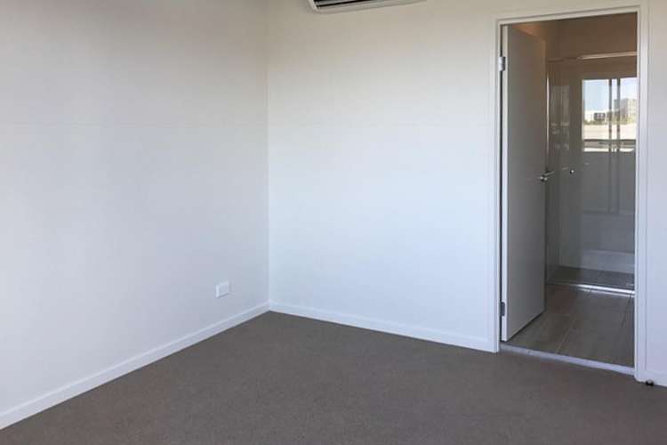Fourth view of Homely apartment listing, 35/55 Princess St, Kangaroo Point QLD 4169
