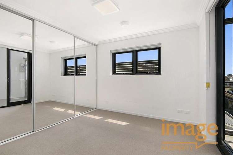 Third view of Homely unit listing, 704/14 Merivale Street, South Brisbane QLD 4101