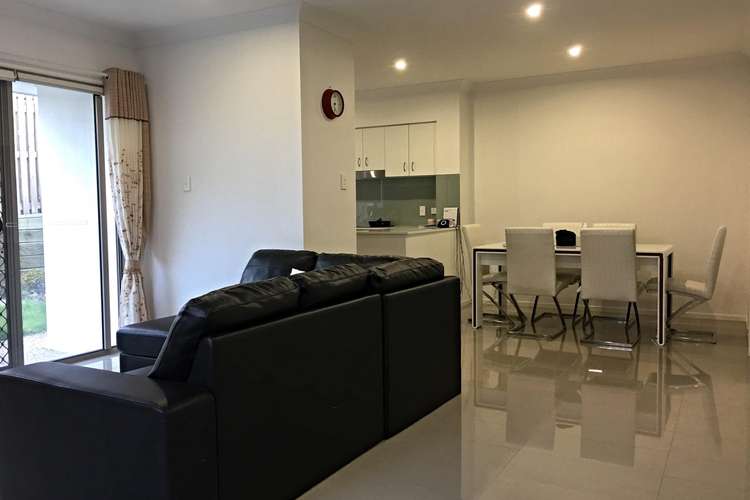 Second view of Homely townhouse listing, LN:7547/30 Girraween Crescent, Parkinson QLD 4115