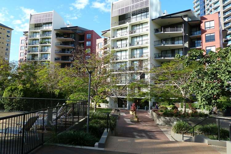 Third view of Homely apartment listing, 15 Goodwin Street, Kangaroo Point QLD 4169