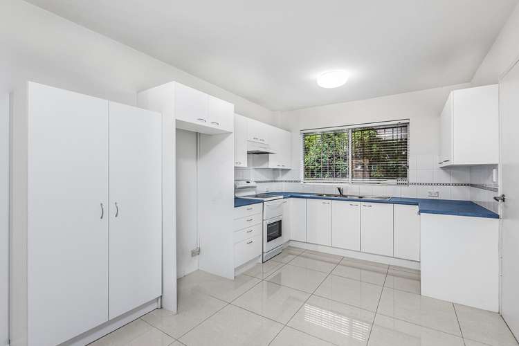 3/8 Regina Street, Greenslopes QLD 4120