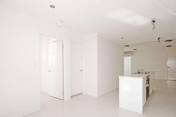 Fourth view of Homely unit listing, 4/37 Allenby Street, Spring Hill QLD 4000