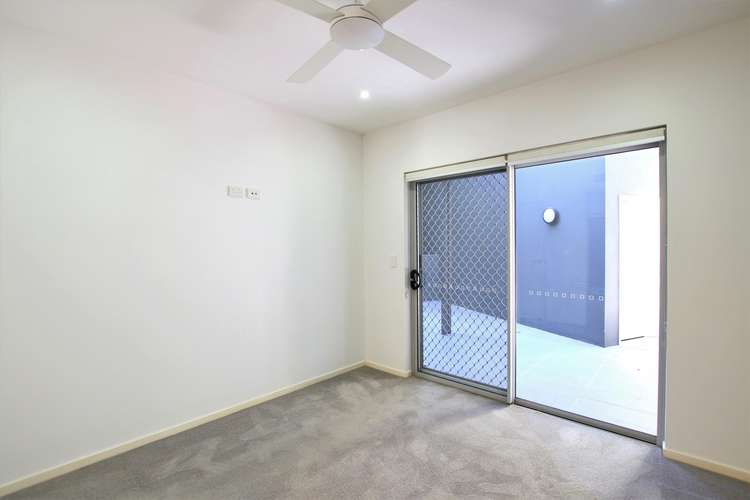 Sixth view of Homely apartment listing, Apartment 11/14 Montrose Rd, Taringa QLD 4068