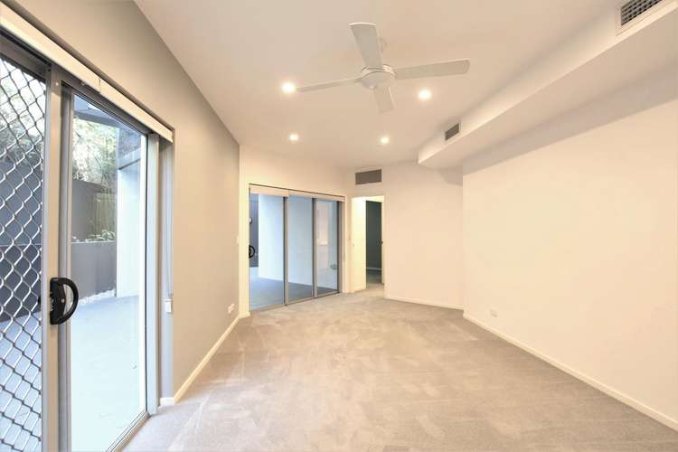 Seventh view of Homely apartment listing, Apartment 11/14 Montrose Rd, Taringa QLD 4068