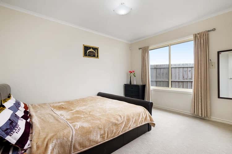 Third view of Homely house listing, 2/5 Fieldlark Court, Werribee VIC 3030