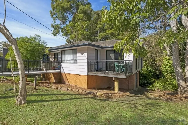 5 Walder Cres