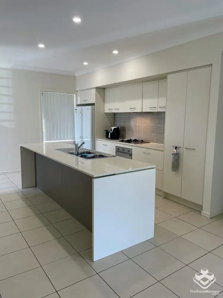 Fifth view of Homely townhouse listing, ID:21152280/16 Surbiton Court, Carindale QLD 4152