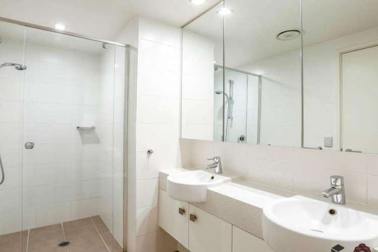 Fifth view of Homely apartment listing, ID:3905241/3027 The Boulevard, Carrara QLD 4211