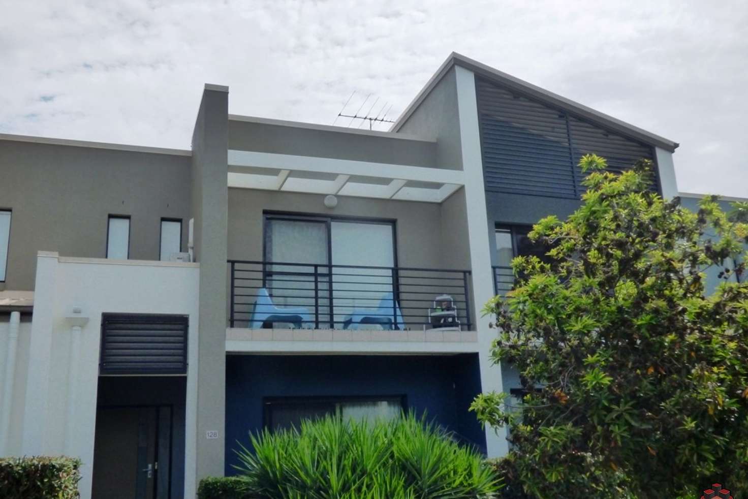 Main view of Homely townhouse listing, ID:21064196/16 Surbiton Court, Carindale QLD 4152