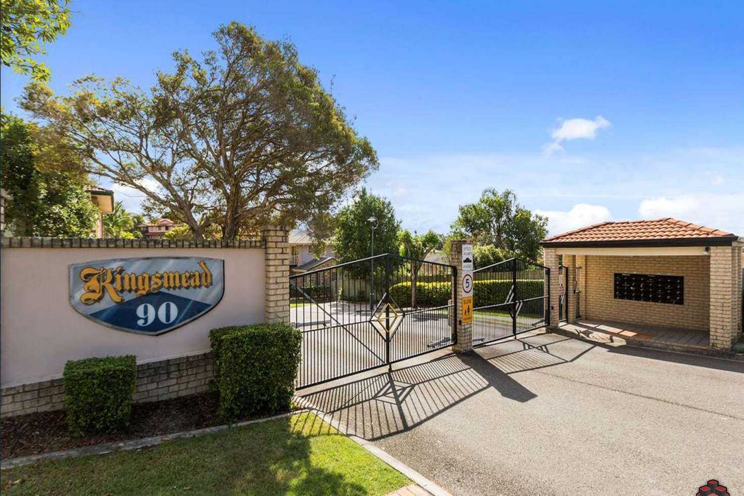 Main view of Homely townhouse listing, 90 Oakleaf Street, Eight Mile Plains QLD 4113
