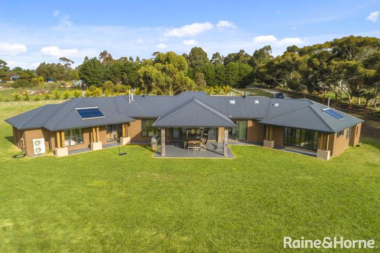 4 High View Crescent, Gisborne VIC 3437