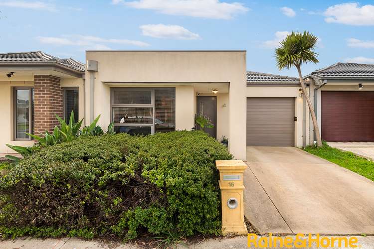 Main view of Homely house listing, 16 Kosciuszko Circuit, Clyde VIC 3978