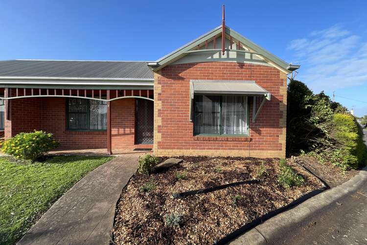 2 Lakeside Court, Hamilton VIC 3300