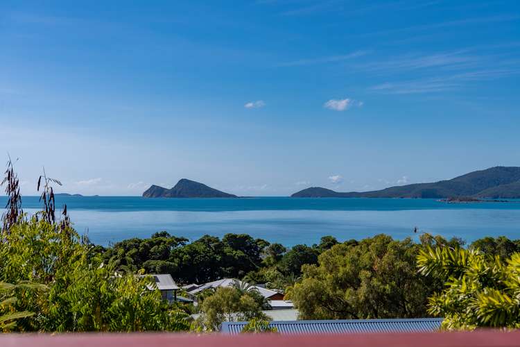 6 Rattray Ave, Hideaway Bay QLD 4800