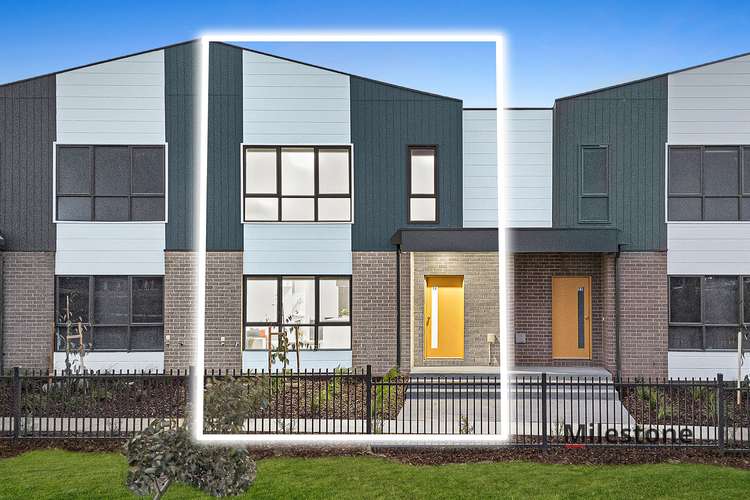 Main view of Homely townhouse listing, 18 Delosperma Mews, Clyde VIC 3978