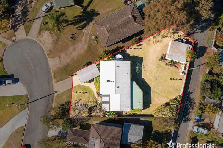 25 Owarra Avenue West, Ferny Hills QLD 4055