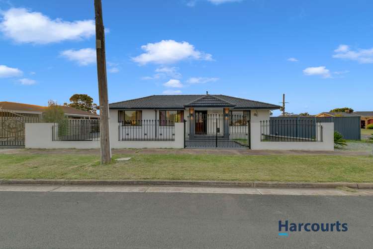 11 Wentworth Road, Melton South VIC 3338