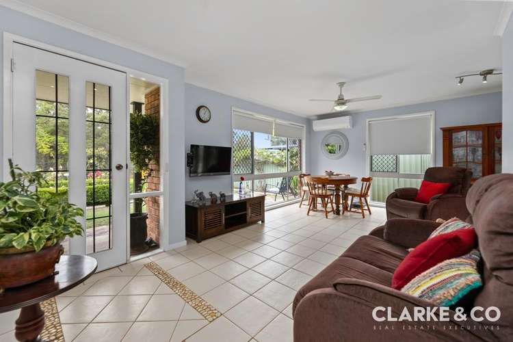 33 Railway Parade, Glass House Mountains QLD 4518