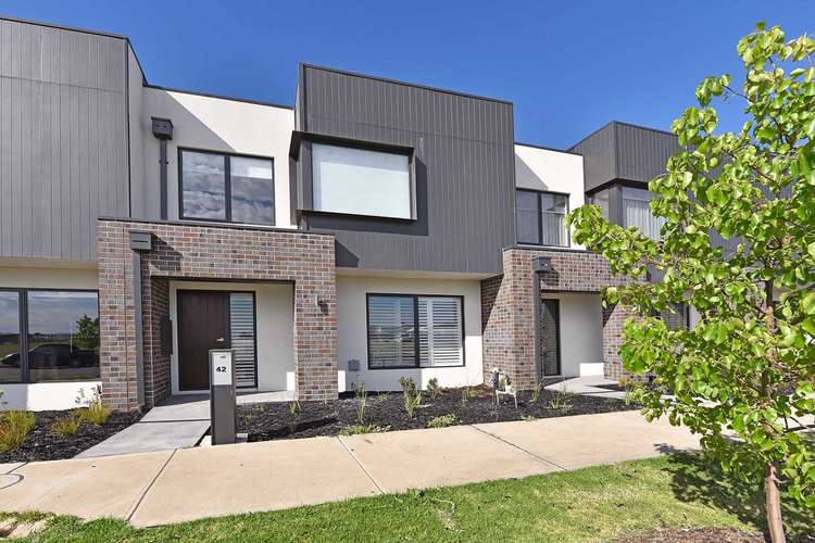 Main view of Homely townhouse listing, 42 Jamaican Road, Sunbury VIC 3429