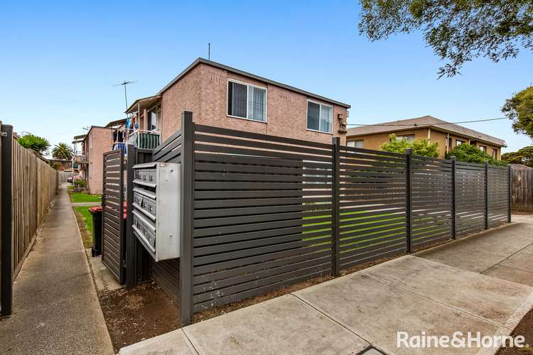 Main view of Homely flat listing, 2/19 St Albans Road, St Albans VIC 3021