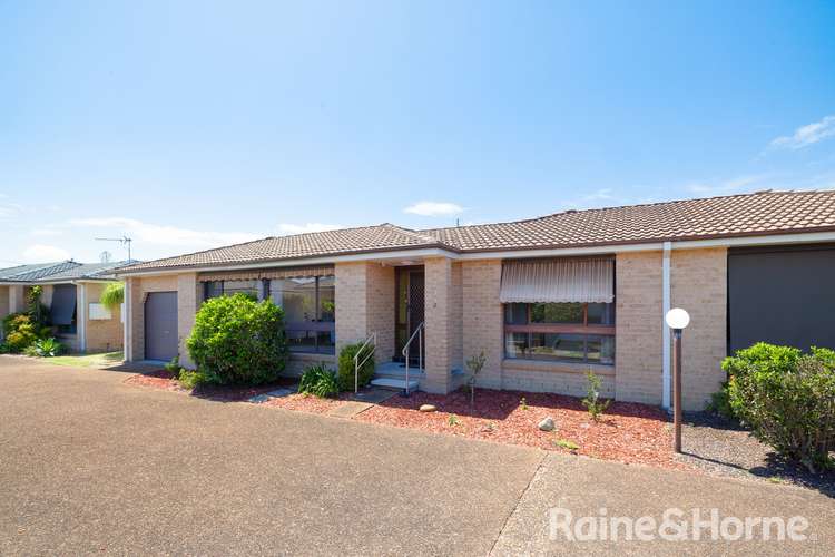 Main view of Homely villa listing, 2/16-18 Lake Road, Swansea NSW 2281