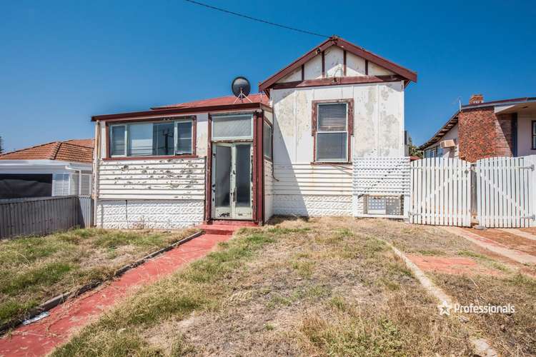 143 Gregory Street, Beachlands WA 6530