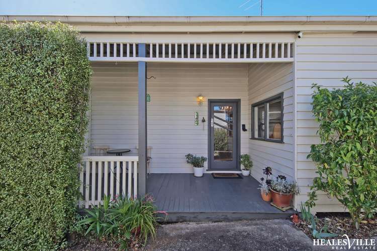 8 St Leonards Road, Healesville VIC 3777