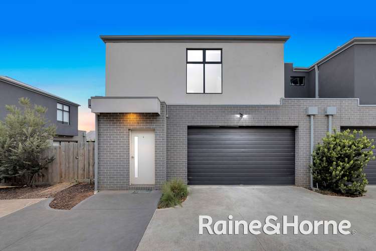 Main view of Homely townhouse listing, 2/11 Wendy Way, Tarneit VIC 3029