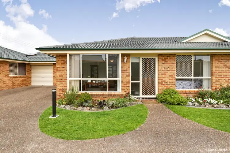 Main view of Homely unit listing, 2/3 Marks Point Road, Marks Point NSW 2280