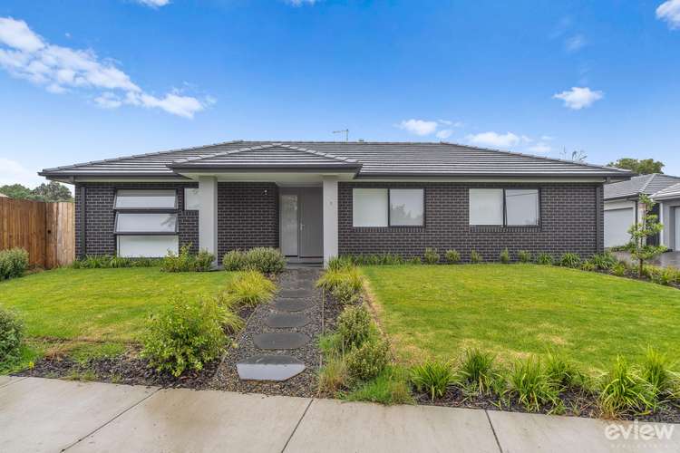Main view of Homely unit listing, 1/52 Aqueduct Road, Langwarrin VIC 3910