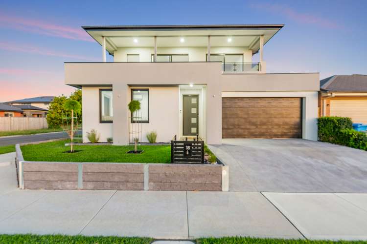 Main view of Homely house listing, 18 Ravenhurst Circuit, Cranbourne North VIC 3977
