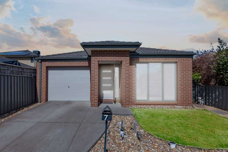 7 Springwood Terrace, Manor Lakes VIC 3024