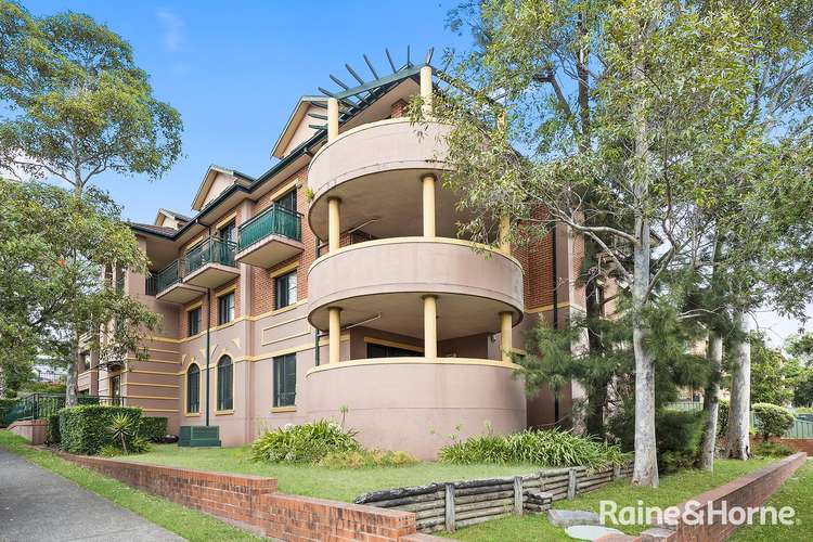 Main view of Homely unit listing, 15/2-4 Railway Parade, Kogarah NSW 2217
