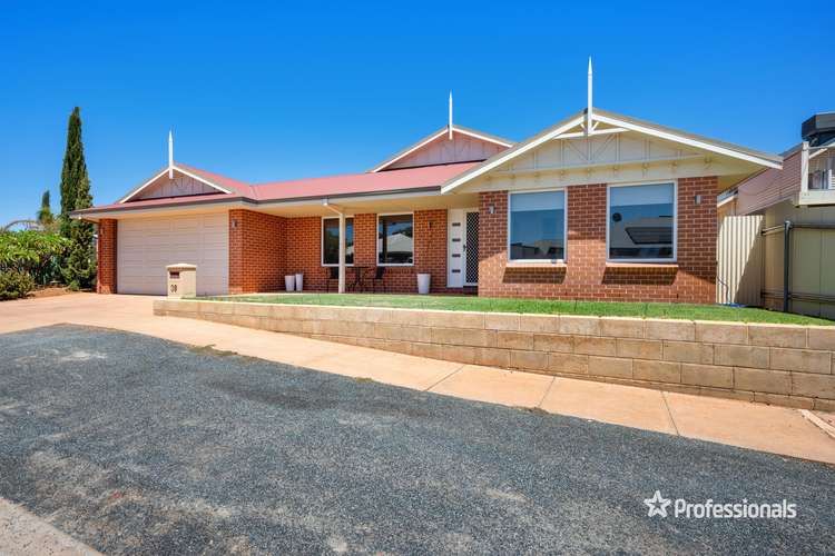 38 Nganka Way, Hannans WA 6430